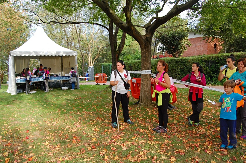 Foto 1 de la galería del avituallamiento | 10:00 h -11:00 h |  Galería 1 - Subida a Artxanda 2015