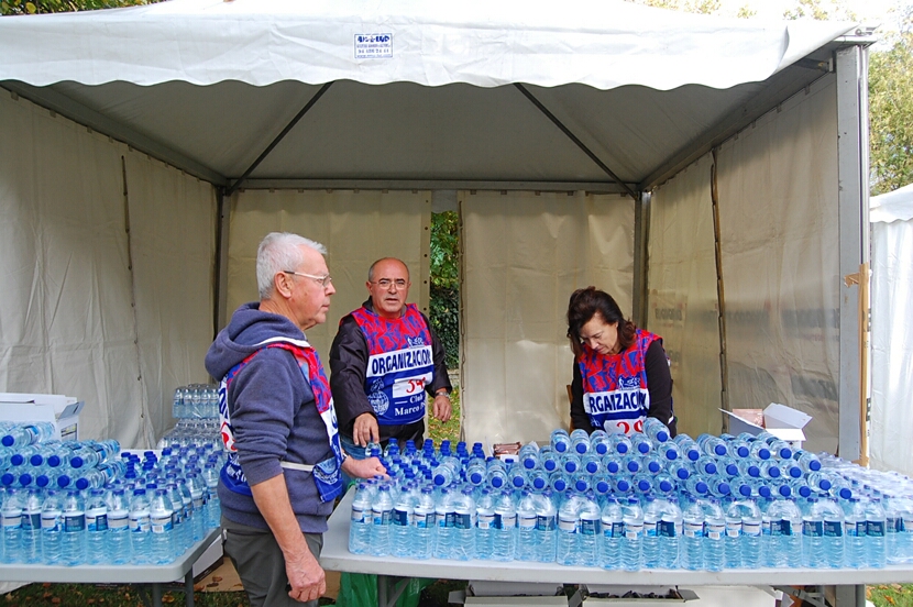 Foto 4 de la galería del avituallamiento | 10:00 h -11:00 h |  Galería 1 - Subida a Artxanda 2015