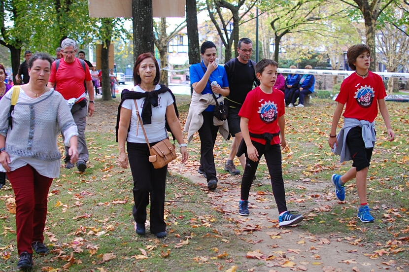 Foto 95 de la galería del avituallamiento | 10:00 h -11:00 h |  Galería 1 - Subida a Artxanda 2015