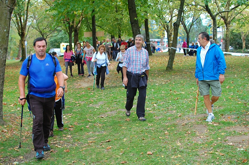 Foto 129 de la galería del avituallamiento | 10:00 h -11:00 h |  Galería 1 - Subida a Artxanda 2015