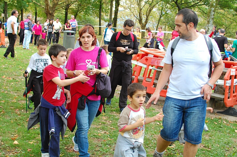 Foto 179 de la galería del avituallamiento | 10:00 h -11:00 h |  Galería 1 - Subida a Artxanda 2015