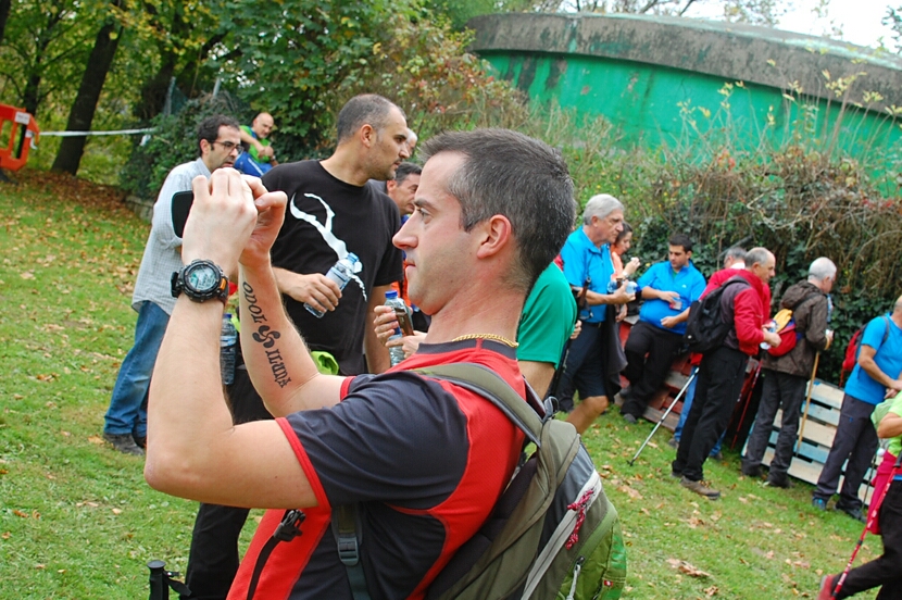 Foto 41 de la galería del avituallamiento | 11:00 h -11:30 h |  Galería 2 - Subida a Artxanda 2015