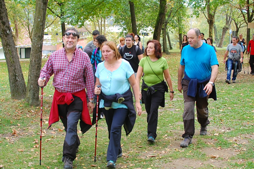 Foto 87 de la galería del avituallamiento | 11:00 h -11:30 h |  Galería 2 - Subida a Artxanda 2015