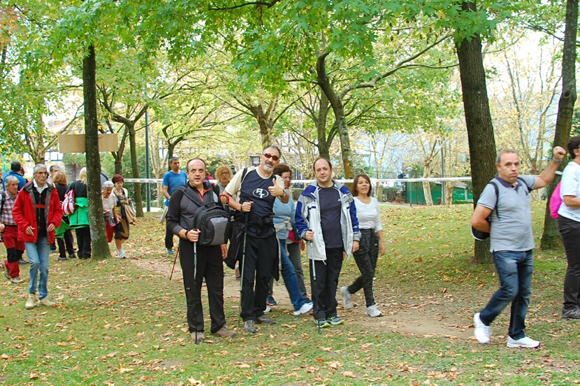 Foto 143 de la galería del avituallamiento | 11:00 h -11:30 h |  Galería 2 - Subida a Artxanda 2015