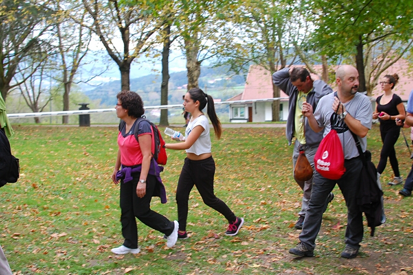 Foto 230 de la galería del avituallamiento | 11:00 h -11:30 h |  Galería 2 - Subida a Artxanda 2015