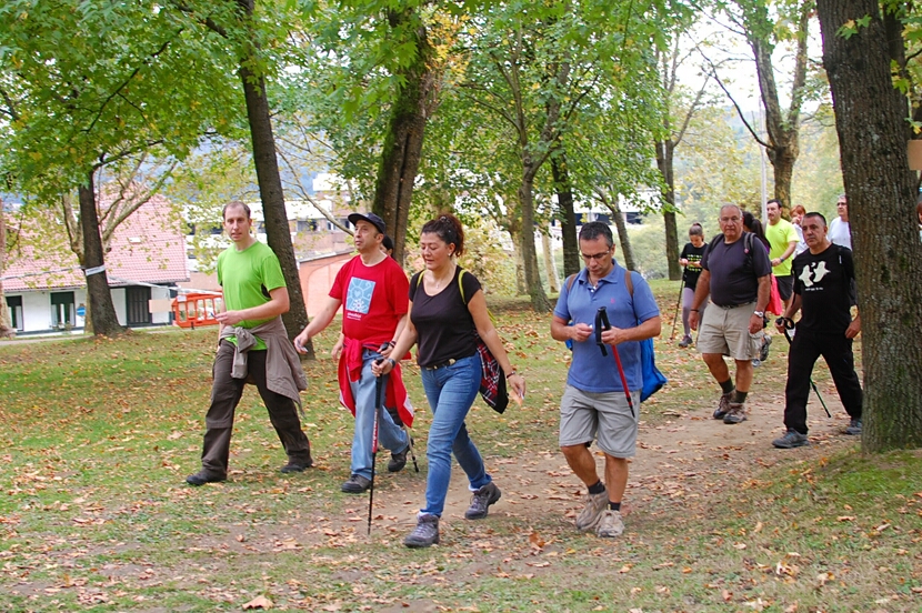 Foto 241 de la galería del avituallamiento | 11:00 h -11:30 h |  Galería 2 - Subida a Artxanda 2015