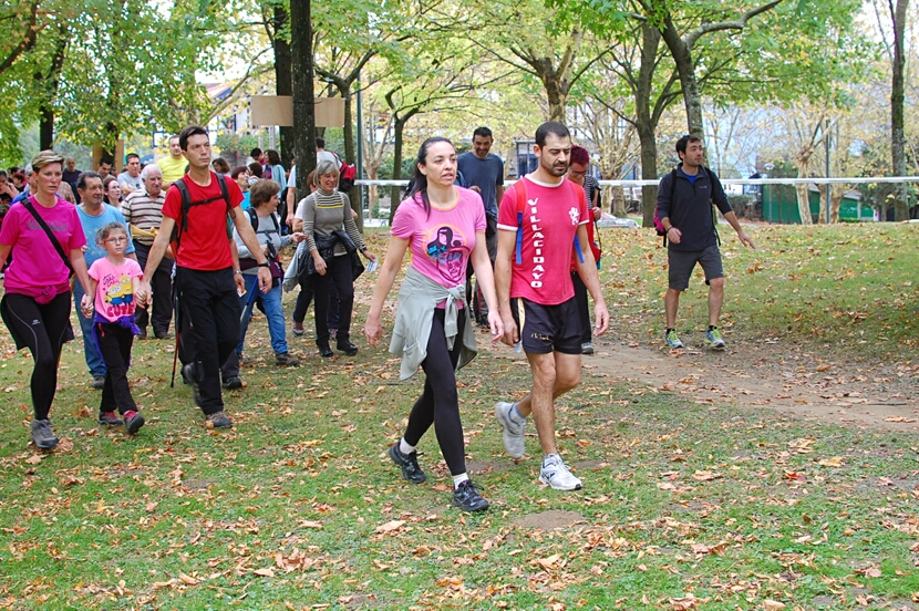 Foto 5 de la galería del avituallamiento | 11:00 h -11:30 h |  Galería 2 - Subida a Artxanda 2015