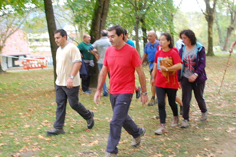 Foto 54 de la galería del avituallamiento | 11:30 h -12:00 h |  Galería 3 - Subida a Artxanda 2015