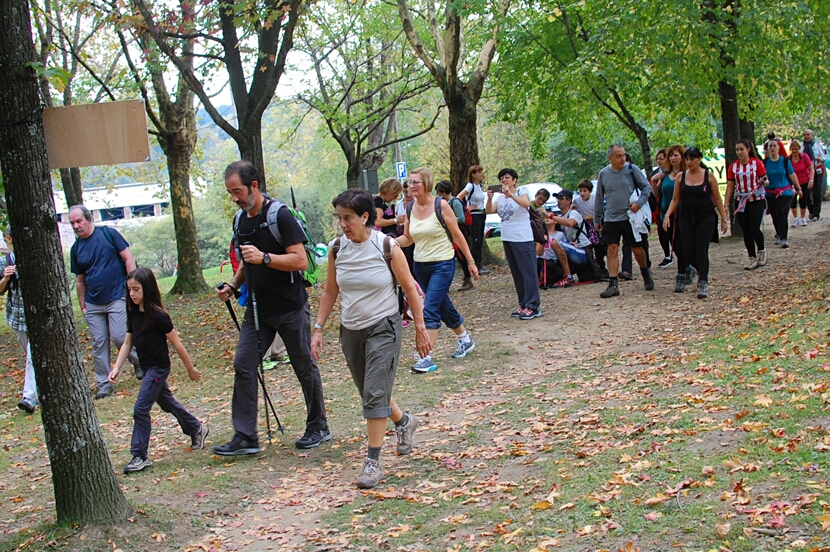 Foto 67 de la galería del avituallamiento | 11:30 h -12:00 h |  Galería 3 - Subida a Artxanda 2015