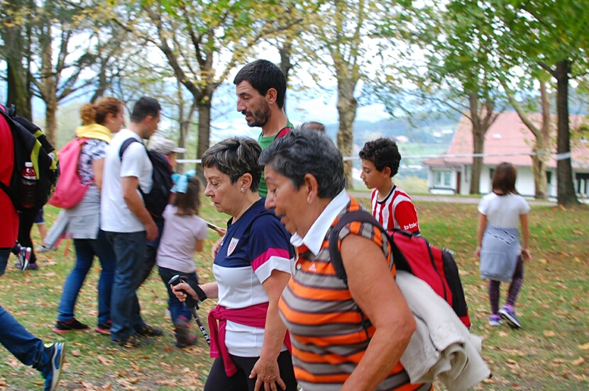 Foto 149 de la galería del avituallamiento | 11:30 h -12:00 h |  Galería 3 - Subida a Artxanda 2015