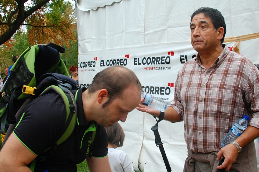Foto 8 de la galería del avituallamiento | 11:30 h -12:00 h |  Galería 3 - Subida a Artxanda 2015