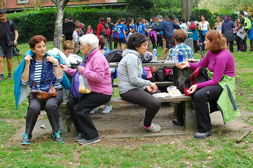 Foto 23 de la galería del avituallamiento | 12:00 h -12:30 h |  Galería 4 - Subida a Artxanda 2015