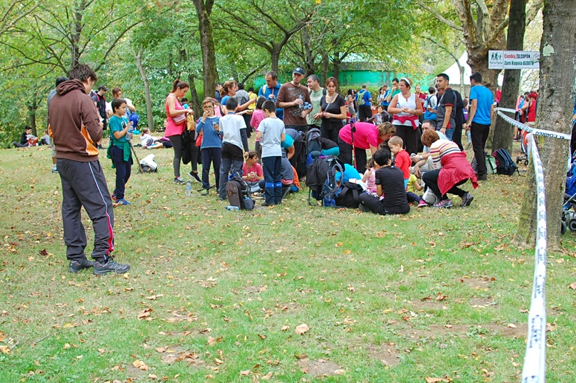 Foto 50 de la galería del avituallamiento | 12:00 h -12:30 h |  Galería 4 - Subida a Artxanda 2015