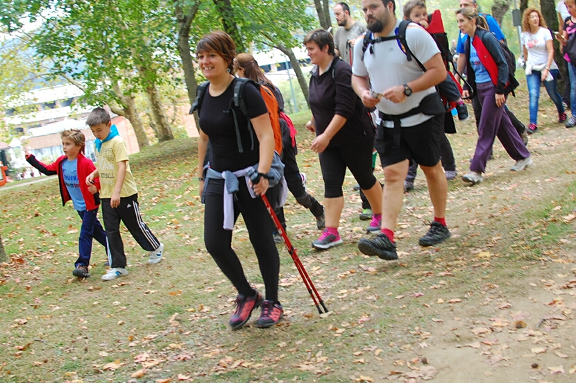 Foto 81 de la galería del avituallamiento | 12:00 h -12:30 h |  Galería 4 - Subida a Artxanda 2015
