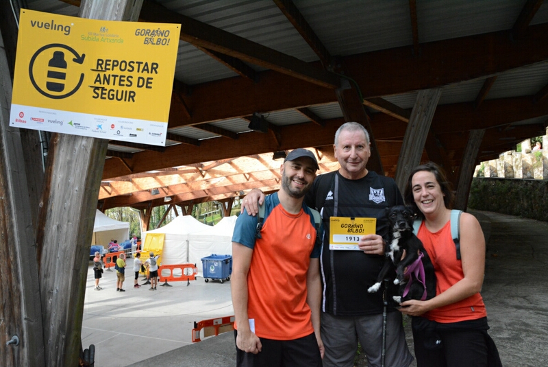 Foto 1 de la avituallamiento - Galer&iacute;a de la Subida a Artxanda 2022