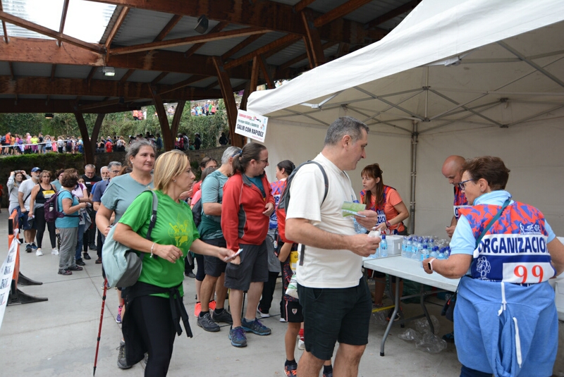 Foto 3 de la avituallamiento - Galer&iacute;a de la Subida a Artxanda 2022