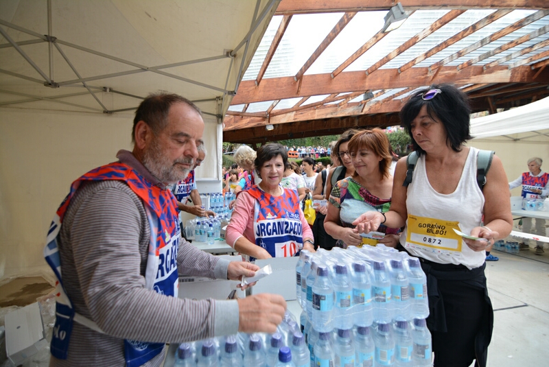 Foto 10 de la avituallamiento - Galer&iacute;a de la Subida a Artxanda 2022