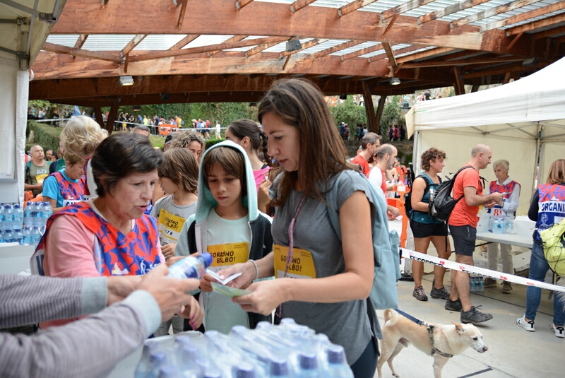 Foto 11 de la avituallamiento - Galer&iacute;a de la Subida a Artxanda 2022