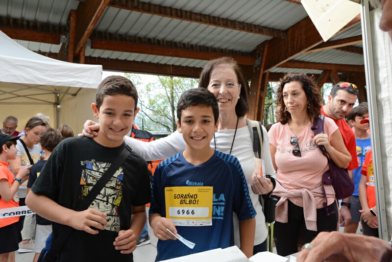 Foto 74 de la avituallamiento - Galer&iacute;a de la Subida a Artxanda 2022