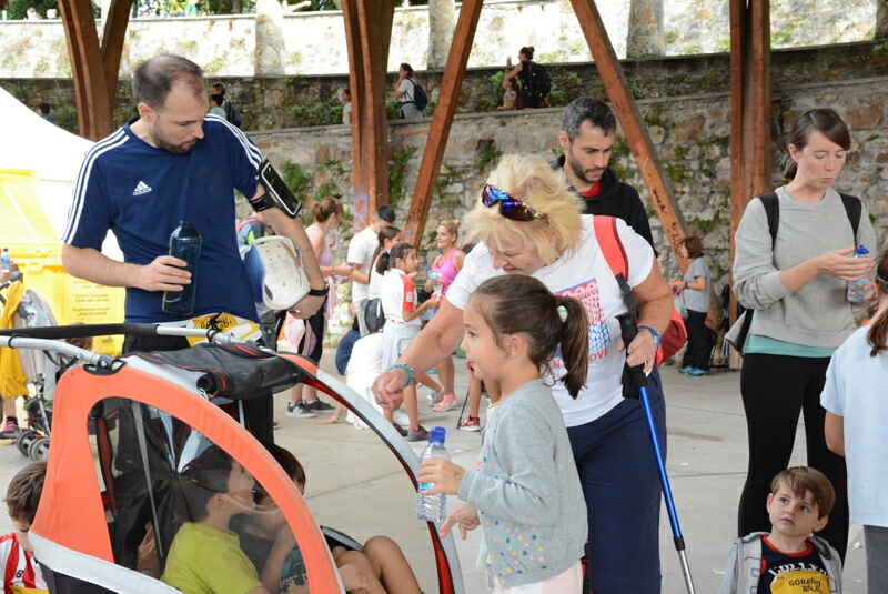 Foto 92 de la avituallamiento - Galer&iacute;a de la Subida a Artxanda 2022