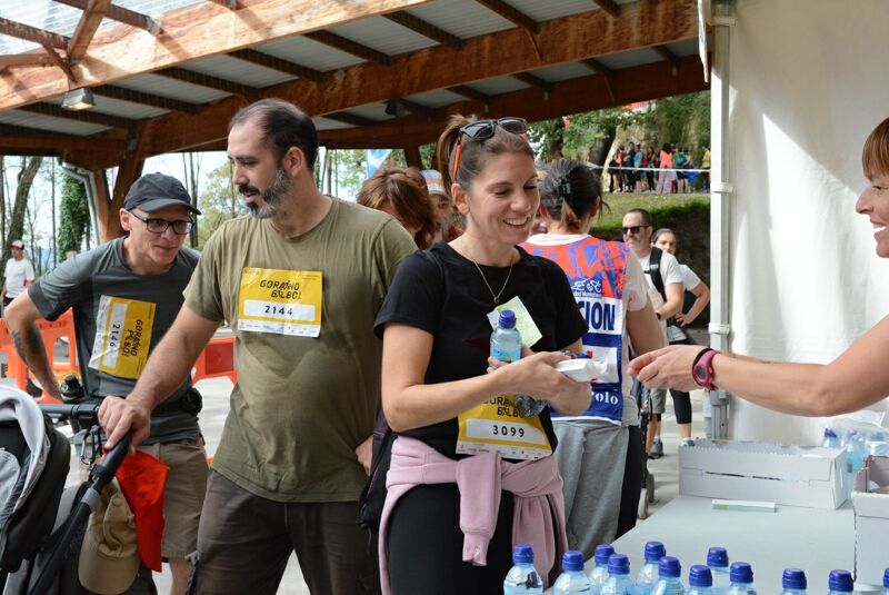 Foto 94 de la avituallamiento - Galer&iacute;a de la Subida a Artxanda 2022