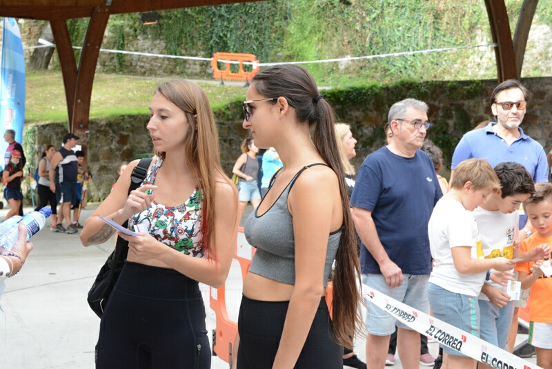 Foto 108 de la avituallamiento - Galer&iacute;a de la Subida a Artxanda 2022